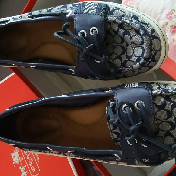 Coach "Rainey" Blue Signature C Lace Up Loafer Size 9.5 - Picture 3 of 5